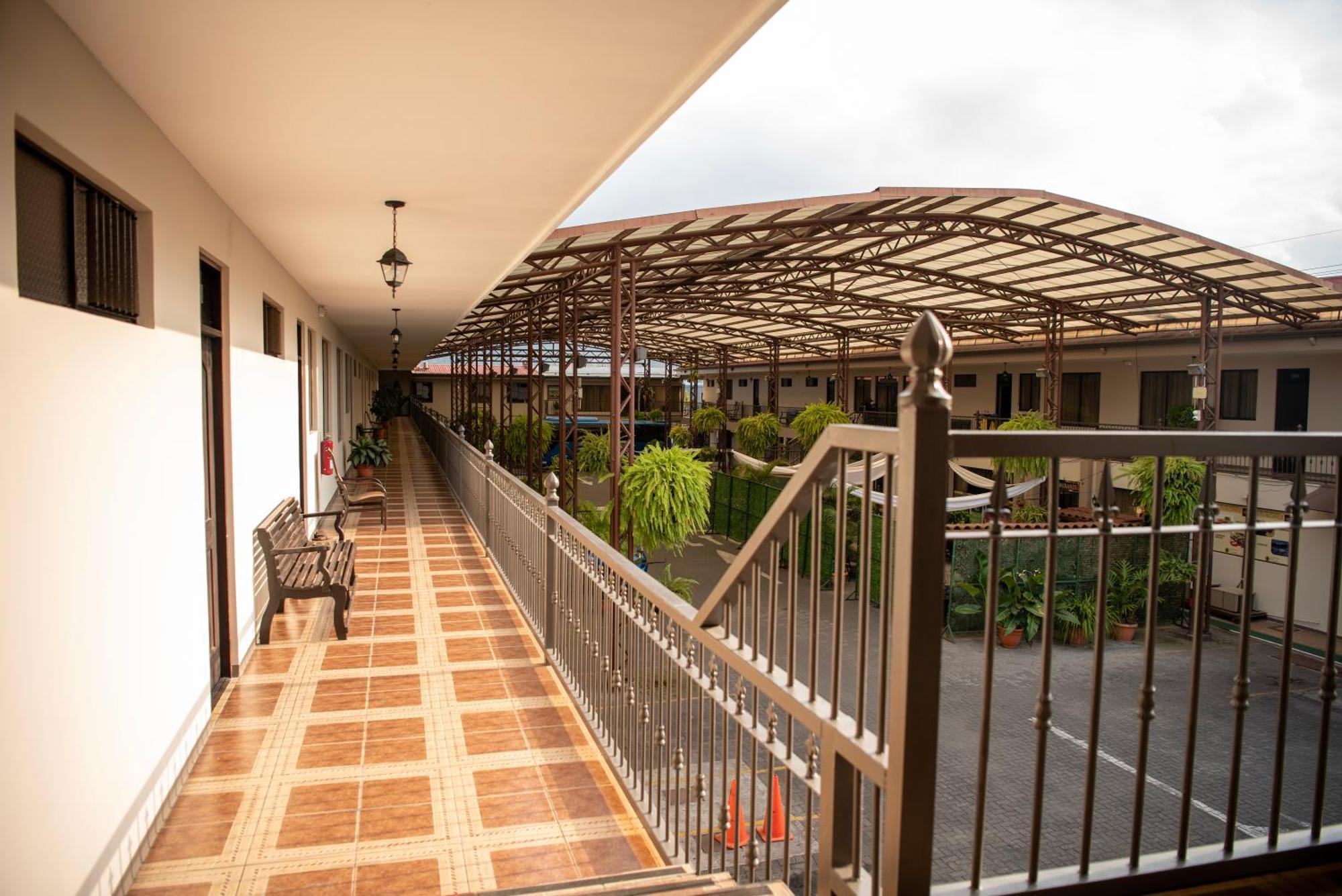 Hotel Y Restaurante El Guarco Cartago Ngoại thất bức ảnh