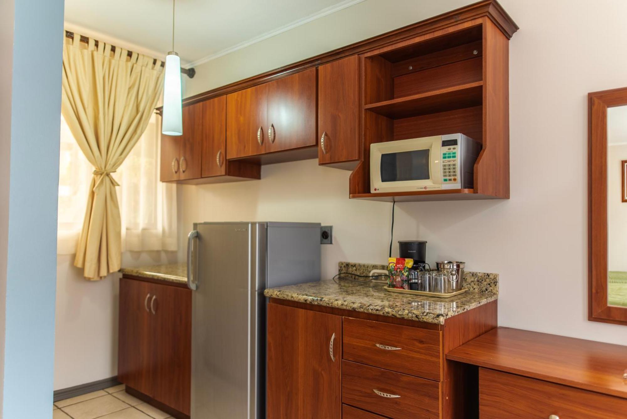 Hotel Y Restaurante El Guarco Cartago Ngoại thất bức ảnh