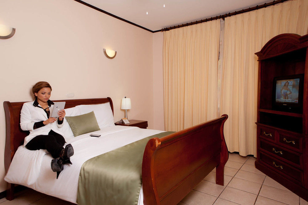 Hotel Y Restaurante El Guarco Cartago Ngoại thất bức ảnh