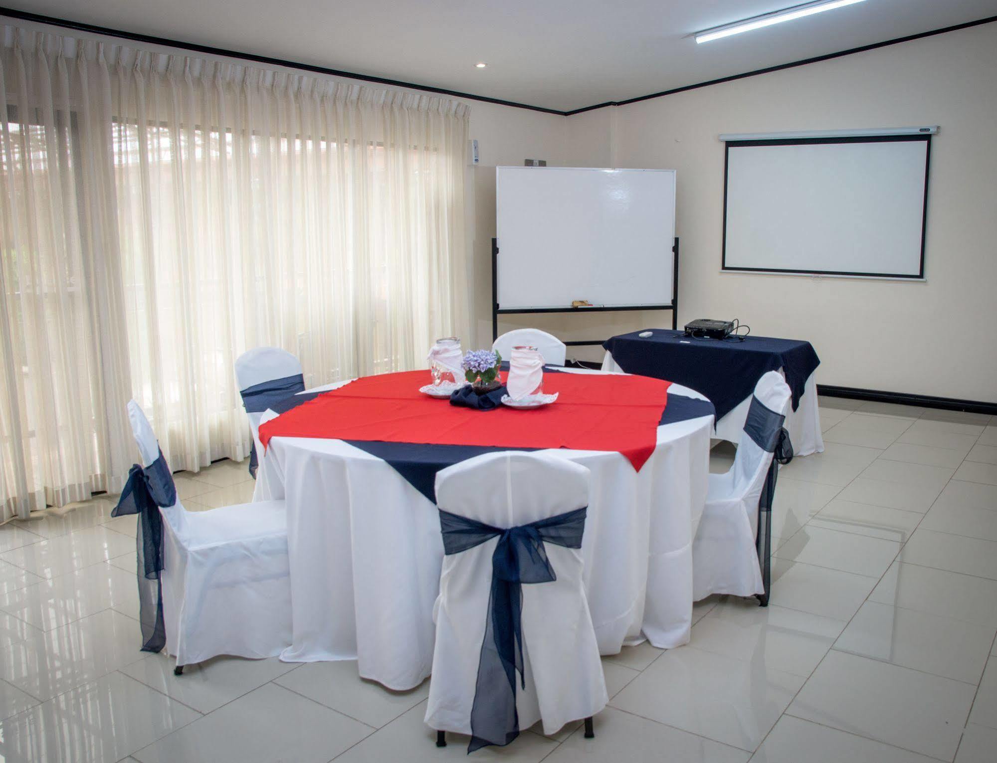 Hotel Y Restaurante El Guarco Cartago Ngoại thất bức ảnh