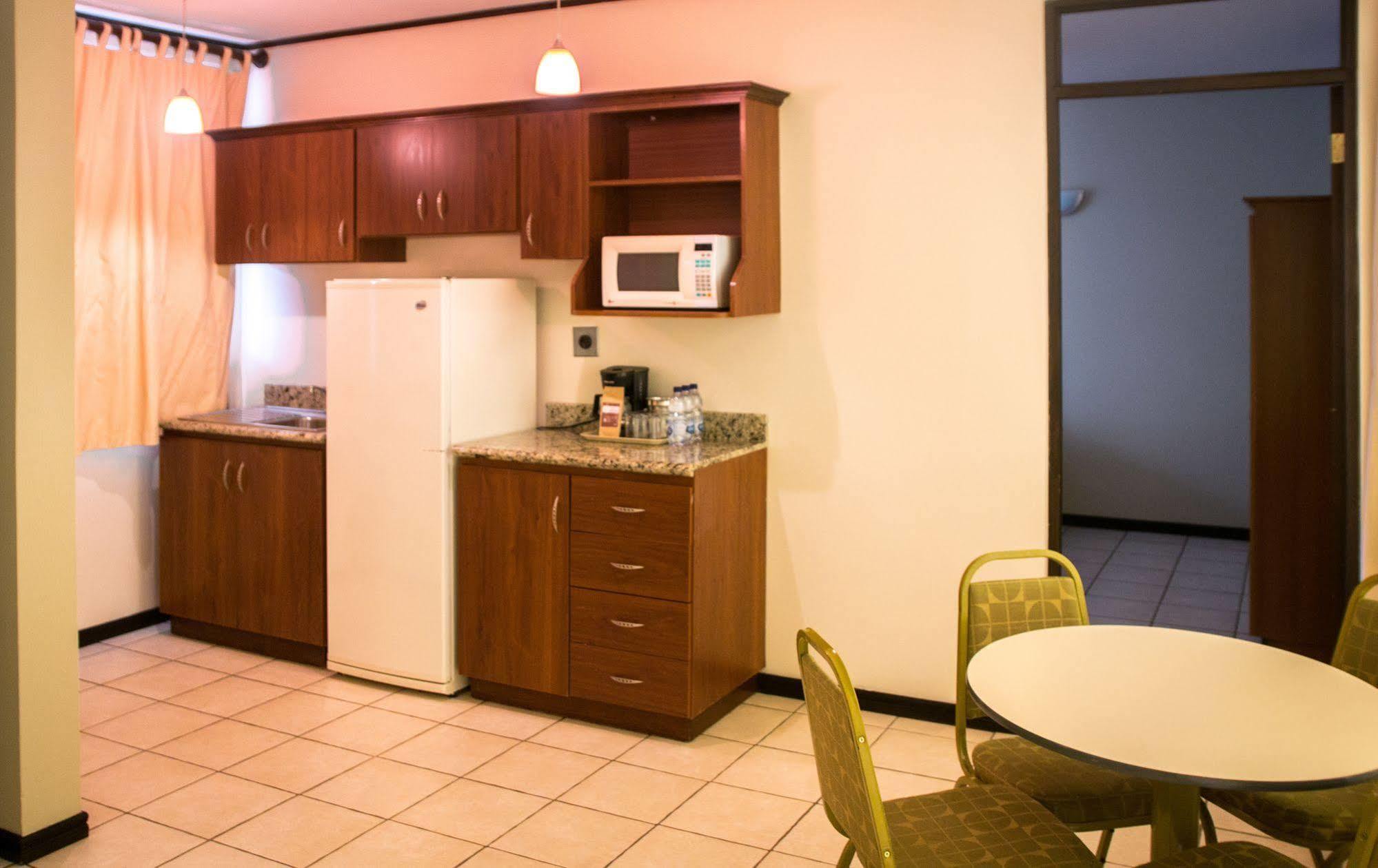 Hotel Y Restaurante El Guarco Cartago Ngoại thất bức ảnh