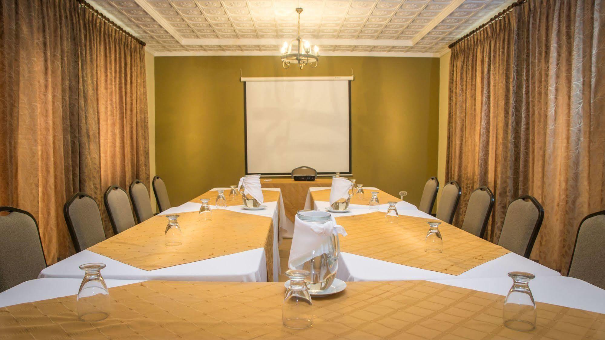 Hotel Y Restaurante El Guarco Cartago Ngoại thất bức ảnh