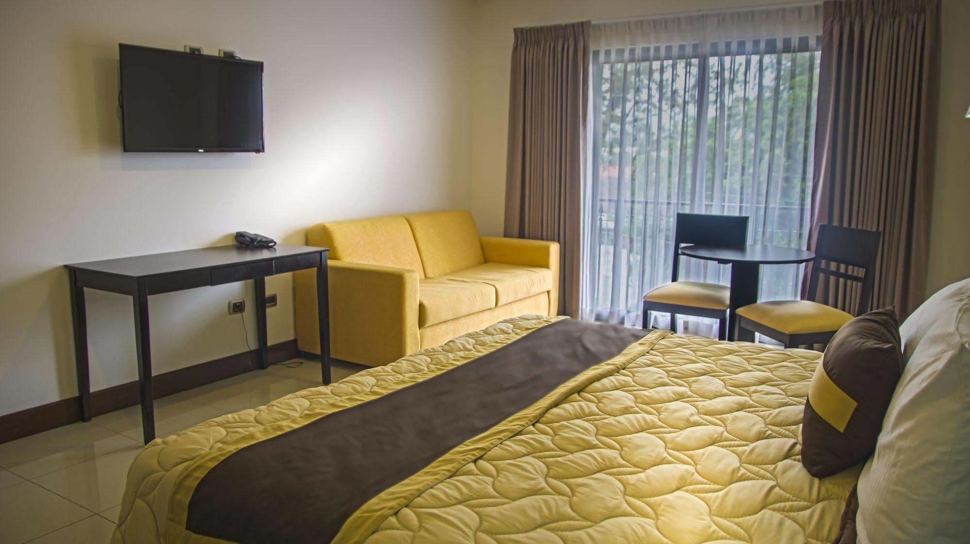 Hotel Y Restaurante El Guarco Cartago Ngoại thất bức ảnh